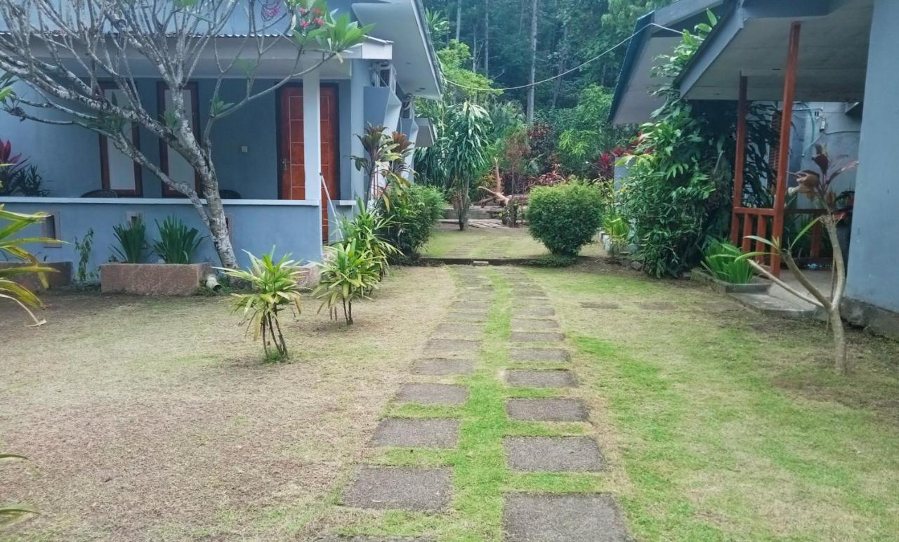 Tangkoko Ranger Homestay Bitung Extérieur photo